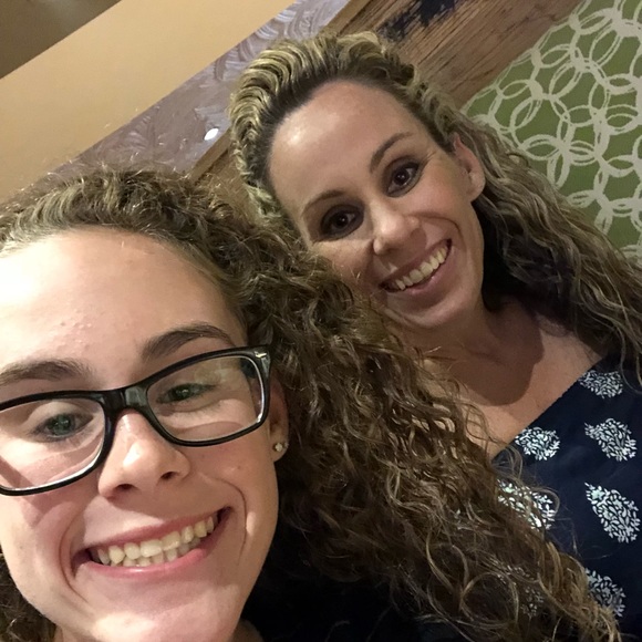 Meet your Posher, Jules - Picture 3 of 7